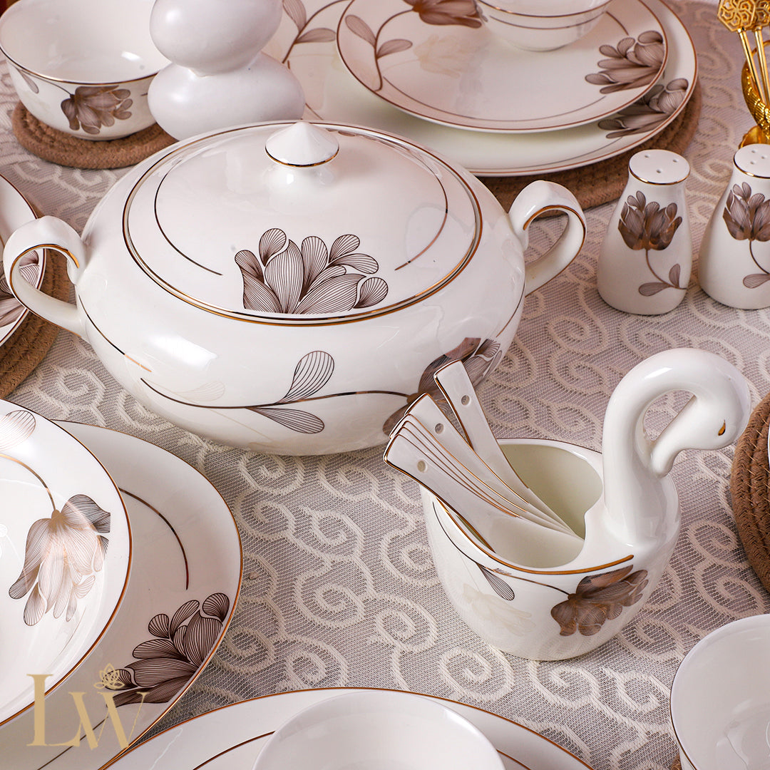 Pétale d'Or 44 Piece Dinner Set