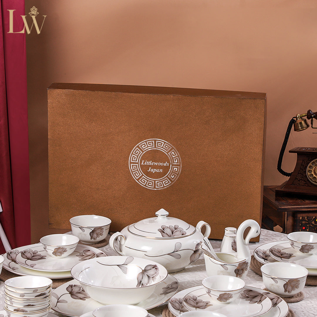 Pétale d'Or 44 Piece Dinner Set